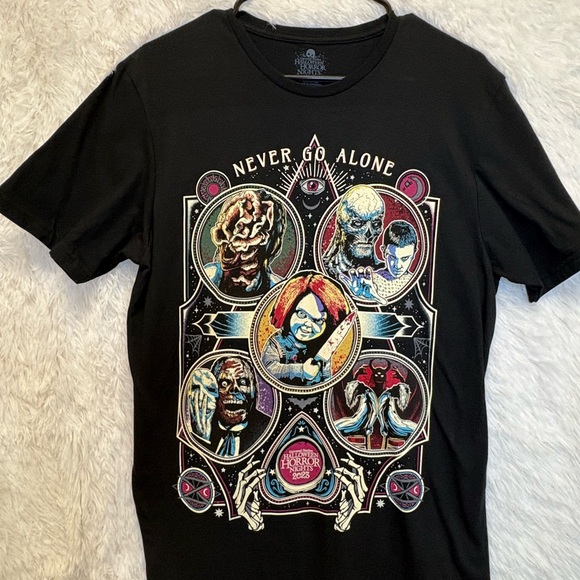 Universal Tops - Universal Studios Halloween Horror Nights HHN | 2023 Graphic T-Shirt | Size M 🎃✨